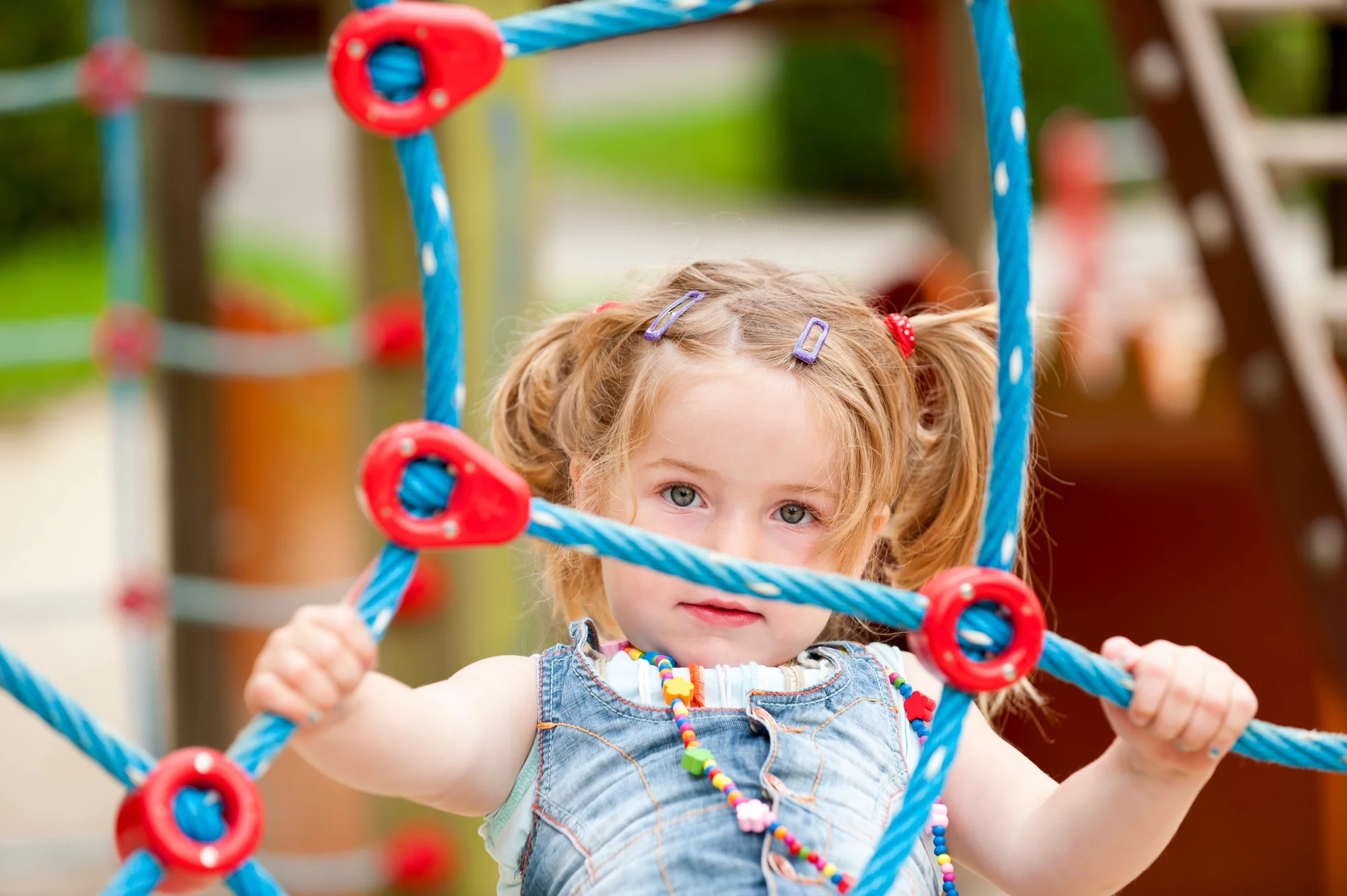 lage-stock-kind-spielplatz